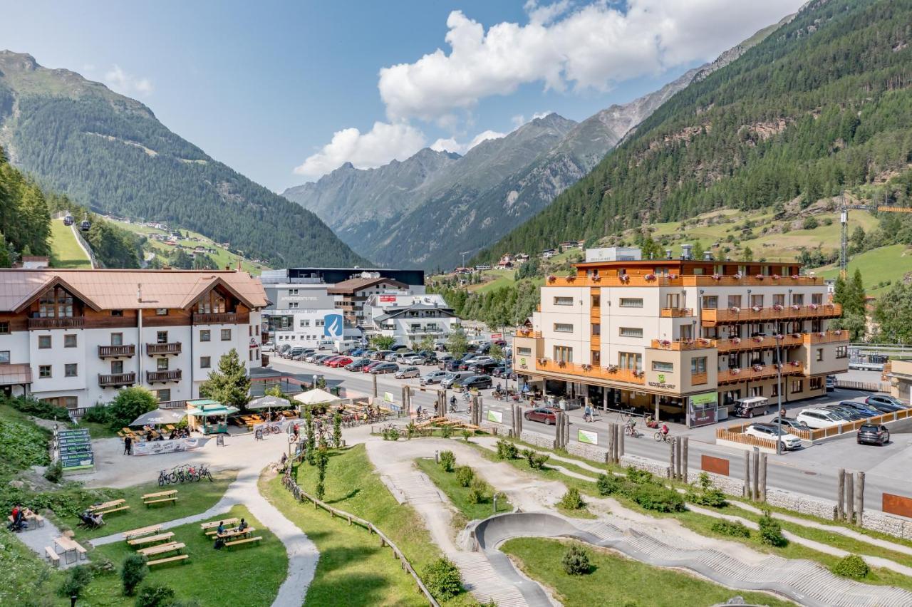 Hotel Baeckelar Wirt Superior Sölden Kültér fotó