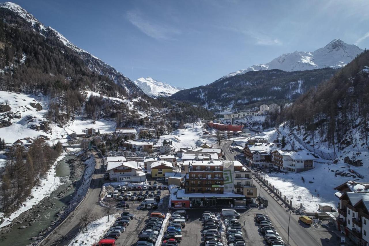 Hotel Baeckelar Wirt Superior Sölden Kültér fotó